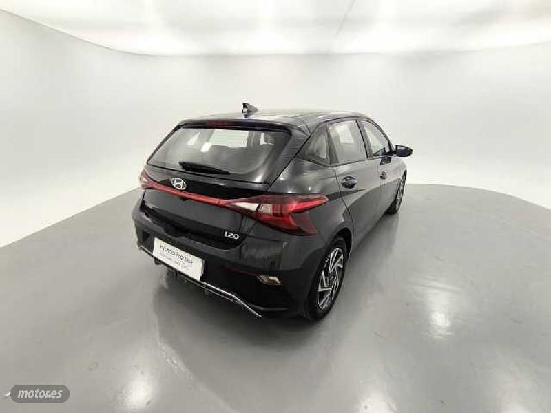 Usado Hyundai i20 99 CV (72 kW) 2024 Aurora grey Berlina