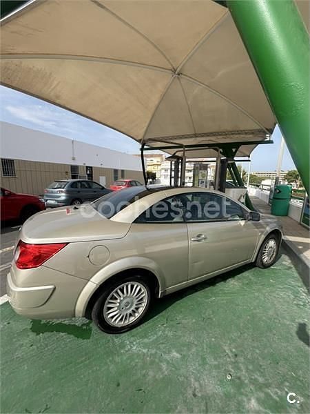Beige Usado 2006 Renault Mégane Cabriolet Privilege Descapotable | 1800 € (Super precio) - Imagen 1/4