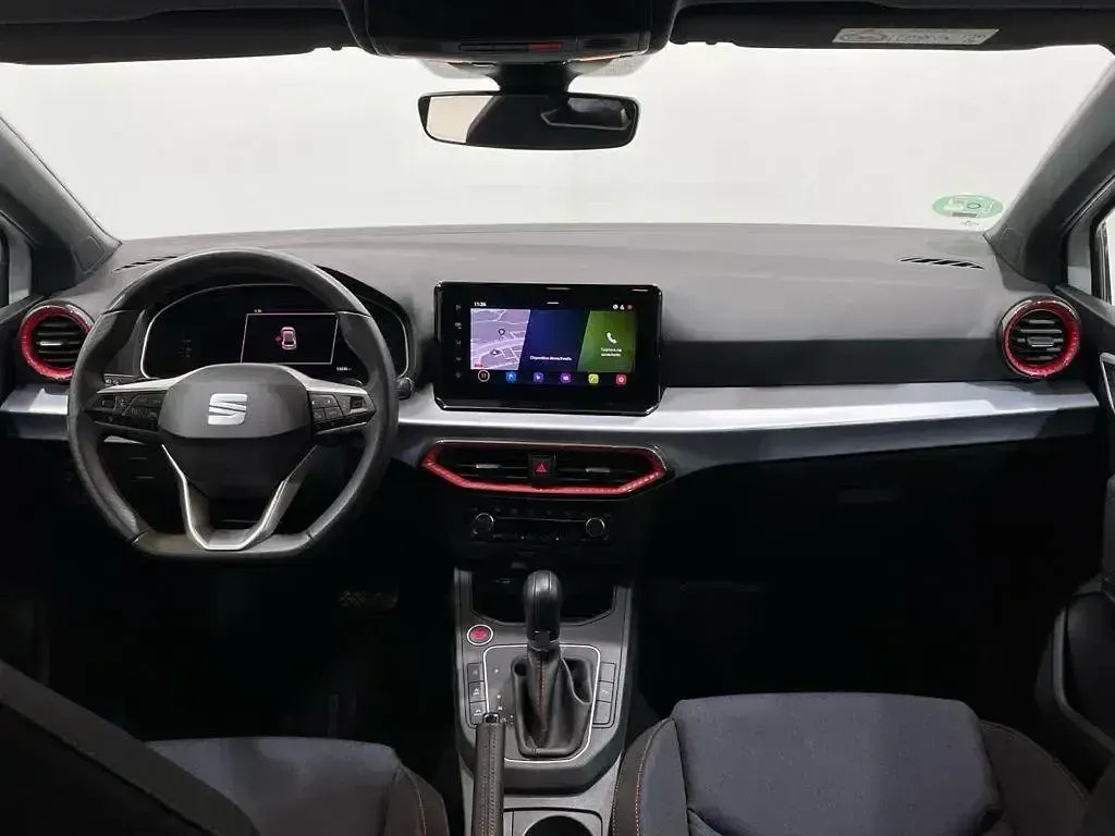Usado Seat Ibiza FR 150 CV (110 kW) 2024 Blanco Utilitario