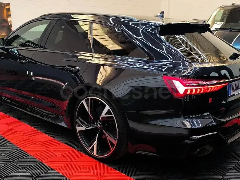 Usado Audi RS6 600 CV (441 kW) 2021 Negro Familiar