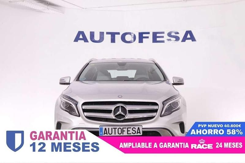 Usado Mercedes GLA200 Style 136 CV (100 kW) 2014 Gris / plata SUV