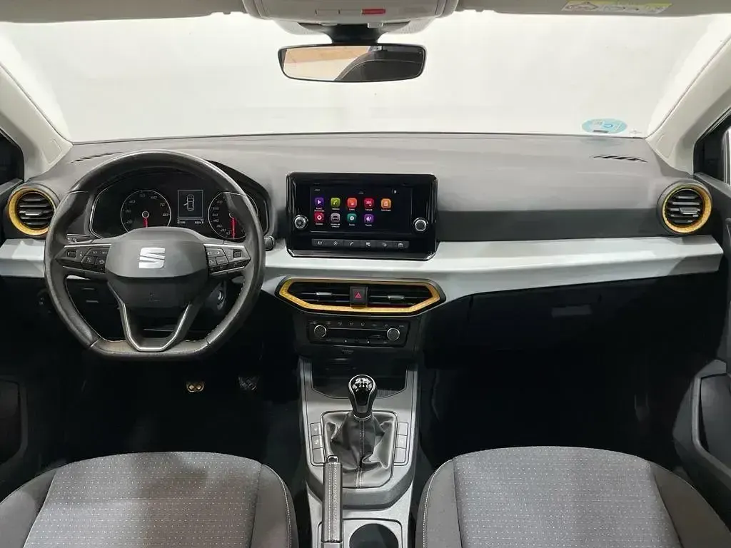 Usado Seat Ibiza Style Plus 110 CV (80 kW) 2022 Azul Utilitario