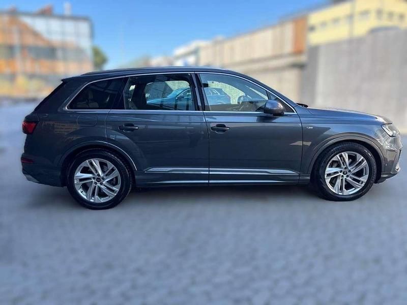 Usado Audi Q7 S-line plus 286 CV (210 kW) 2022 Gris / plata SUV