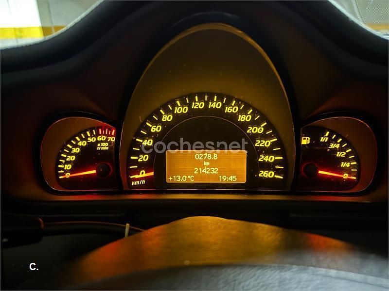 Usado Mercedes C200 163 CV (119 kW) 2001 Verde Berlina