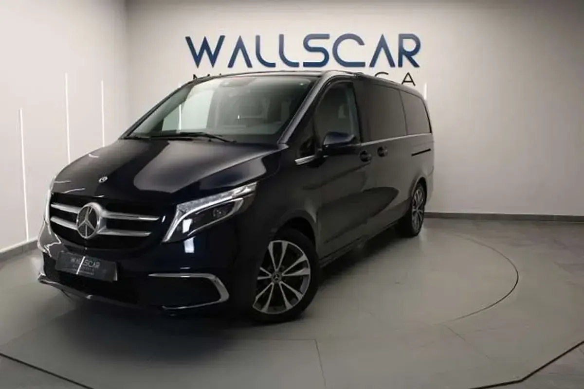 Usado Mercedes V300 Avantgarde 239 CV (175 kW) 2022 Azul Monovolumen