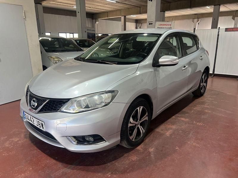 Usado Nissan Pulsar Tekna 110 CV (80 kW) 2014 Gris / plata Berlina