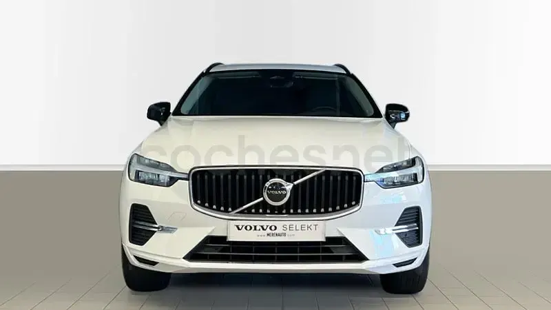 Usado Volvo XC60 Momentum 197 CV (144 kW) 2021 Blanco SUV