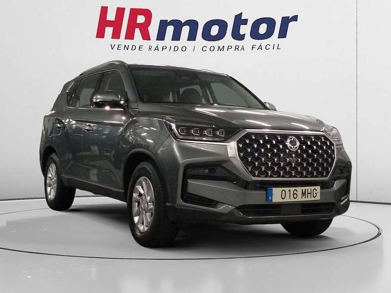Blanco Usado 2023 Ssangyong (KGM) Rexton SUV | 28.590 € - Imagen 1/4
