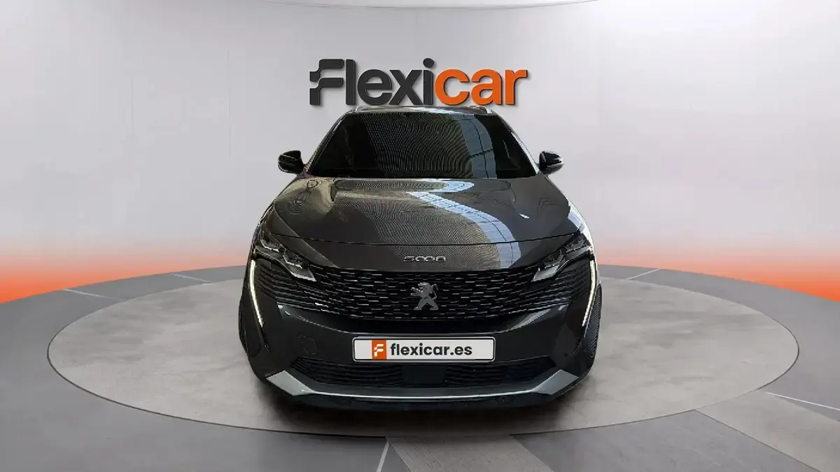 Usado Peugeot 5008 Allure 131 CV (96 kW) 2024 Gris SUV