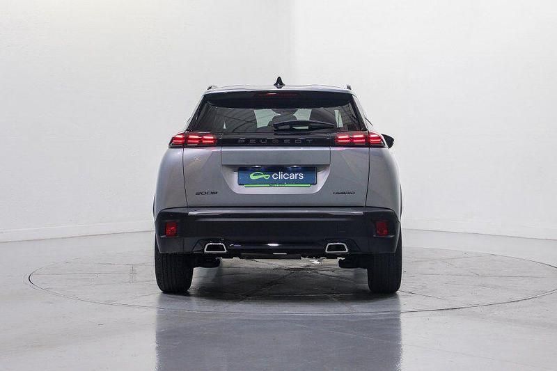 Usado Peugeot 2008 Allure 136 CV (100 kW) 2025 Gris / plata SUV