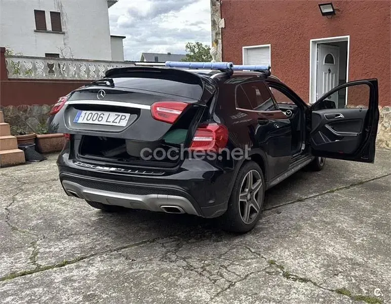 Usado Mercedes GLA250 AMG line 211 CV (155 kW) 2015 Negro SUV