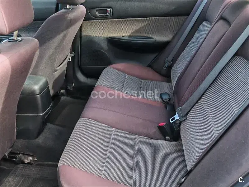 Usado Mazda 6 Active 120 CV (88 kW) 2005 Gris / plata Berlina