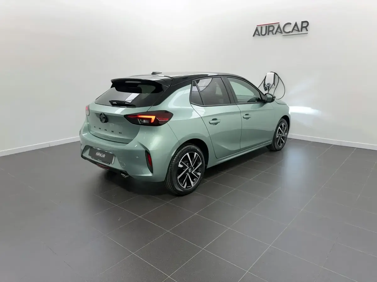 Nuevo Opel Corsa 100 CV (73 kW) 2026 Verde Utilitario