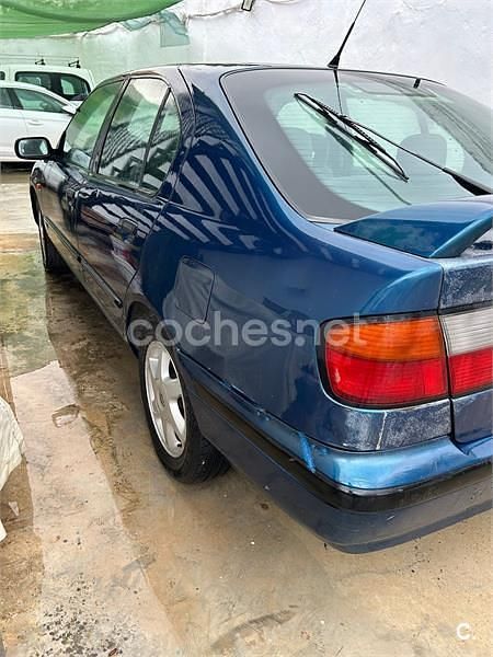 Azul Usado 1998 Nissan Primera Berlina | 1200 € - Imagen 1/4