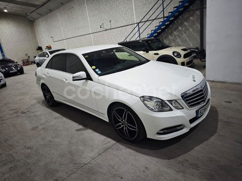 Blanco Usado 2012 Mercedes E300 Avantgarde Berlina | 11.490 € (Caro) - Imagen 1/4