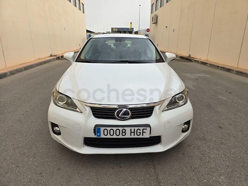 Usado Lexus CT200h 136 CV (100 kW) 2011 Blanco Berlina
