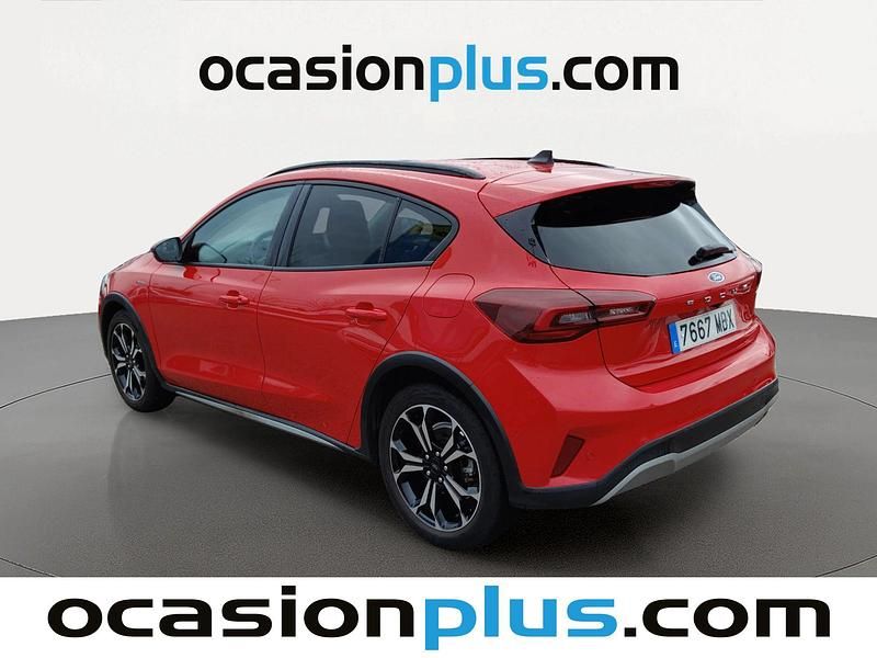 Usado Ford Focus Active X 155 CV (114 kW) 2022 Rojo Utilitario