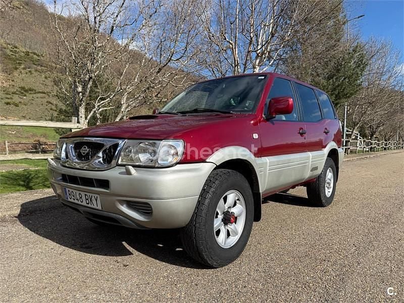 Usado Nissan Terrano 125 CV (91 kW) 2001 Granate SUV