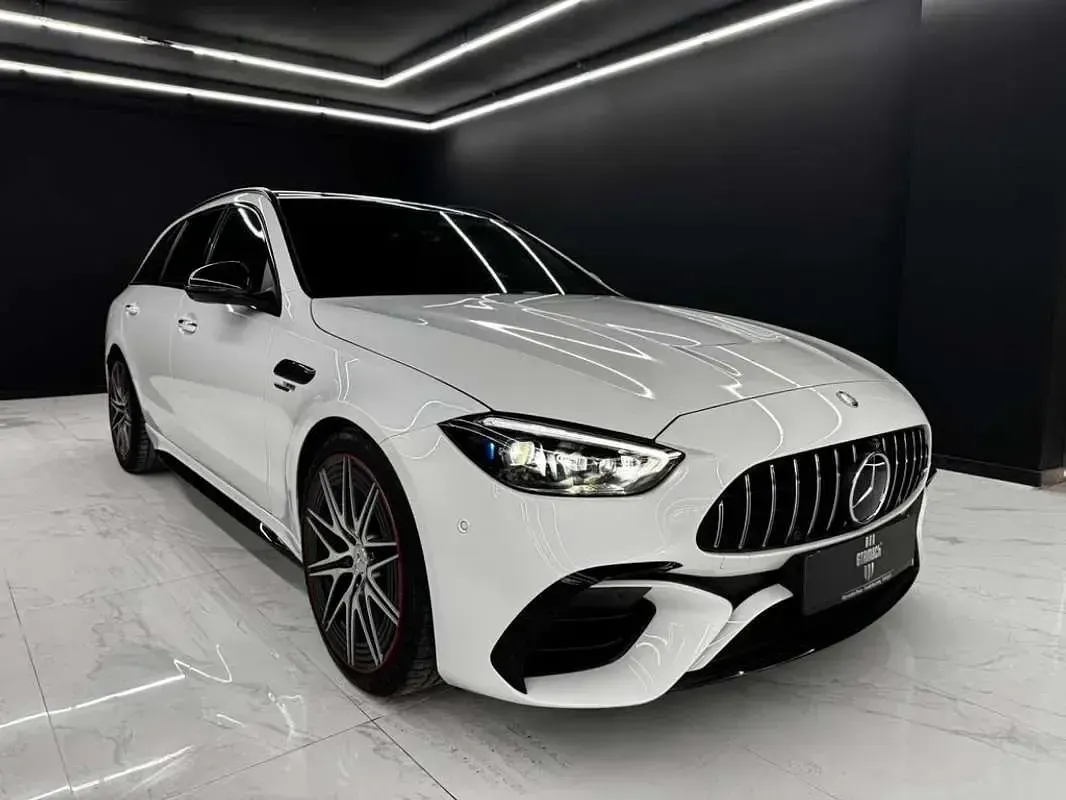 Usado Mercedes C63 AMG AMG 680 CV (500 kW) 2024 Blanco Familiar