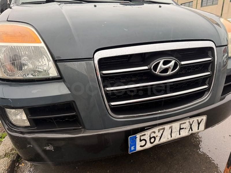 Usado Hyundai H-1 140 CV (102 kW) 2007 Gris / plata Monovolumen