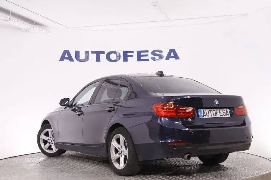 Occasion BMW 318 143 ch (105 kW) 2013 Bleue Berline