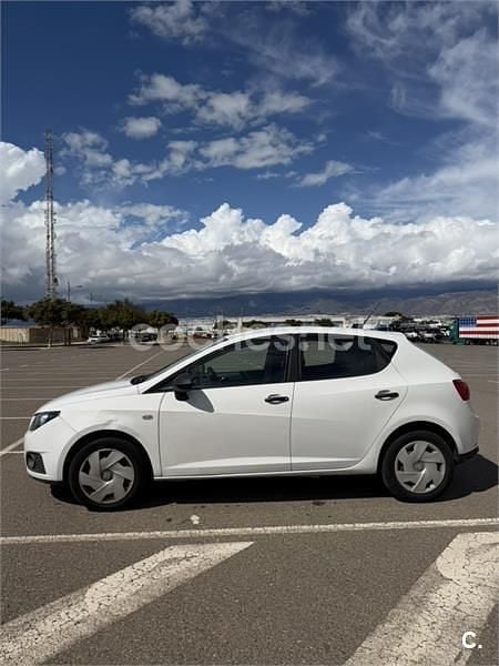 Usado Seat Ibiza Copa 75 HP (55 kW) 2012 Branco Sedan