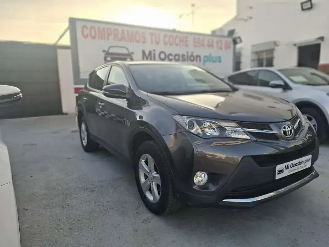 Usado Toyota RAV4 Advance 124 CV (91 kW) 2013 Gris SUV