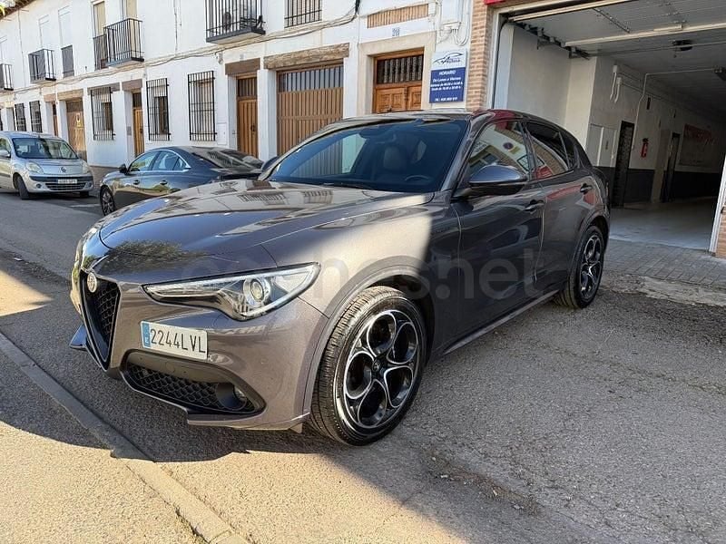 Usado Alfa Romeo Stelvio Veloce 210 CV (154 kW) 2021 Gris SUV