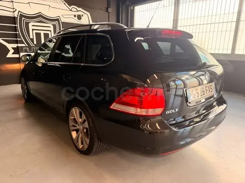 Usado VW Golf V Sportline 140 CV (102 kW) 2007 Negro Berlina