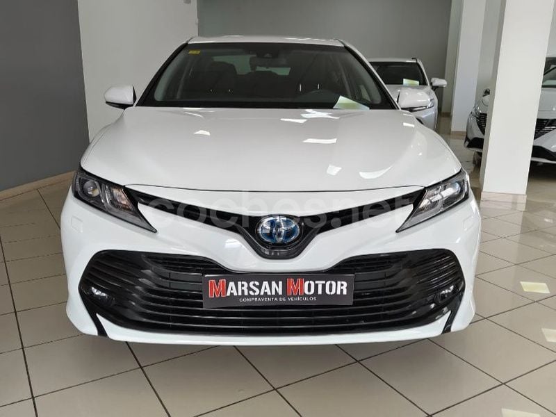 Usado Toyota Camry Business Edition 218 CV (160 kW) 2020 Blanco Berlina