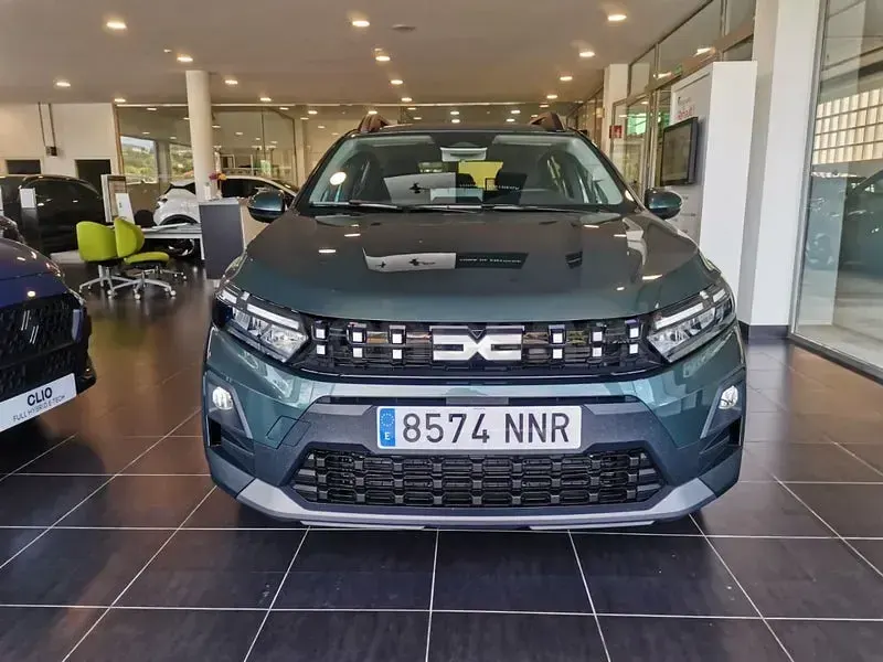 Nuevo Dacia Sandero Expression 122 CV (89 kW) 2026 Verde Berlina