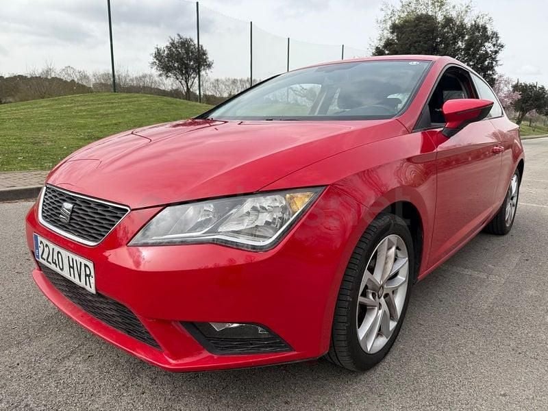 Usado Seat Leon Style 140 CV (102 kW) 2014 Rojo Berlina