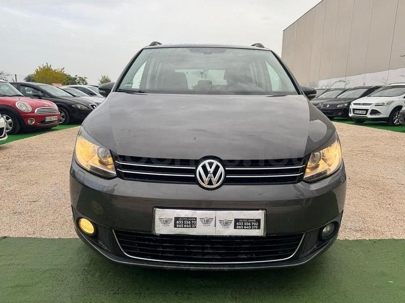 Usado VW Touran 140 CV (102 kW) 2012 Gris / plata Monovolumen