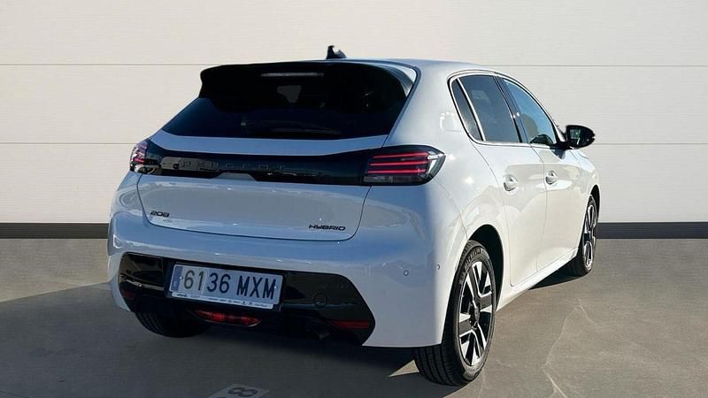 Usado Peugeot 208 Allure 100 CV (73 kW) 2024 Blanco Utilitario