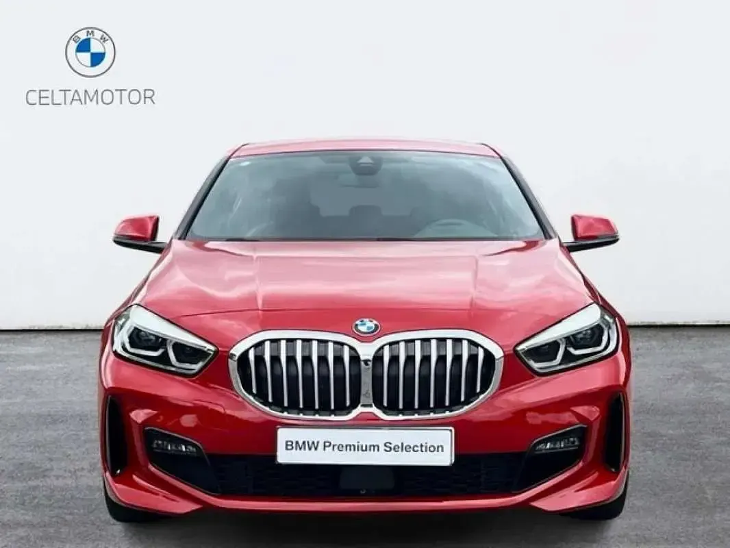 Usado BMW 118 Shadowline 136 CV (100 kW) 2022 Rojo Utilitario
