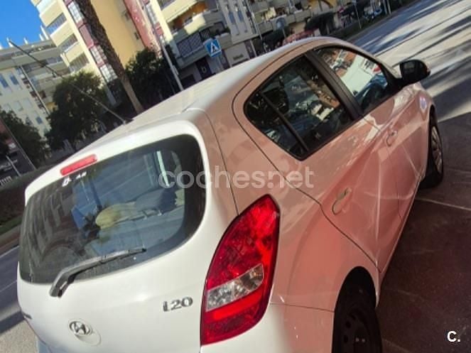 Usado Hyundai i20 Classic 78 CV (57 kW) 2012 Blanco Utilitario