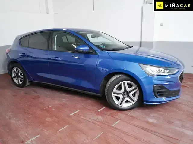Usado Ford Focus Active 120 CV (88 kW) 2022 Azul Familiar