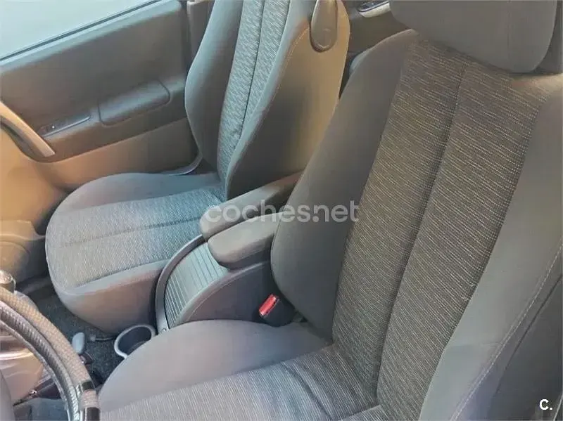 Usado Renault Grand Scénic II Dynamique 130 CV (95 kW) 2008 Gris / plata Monovolumen