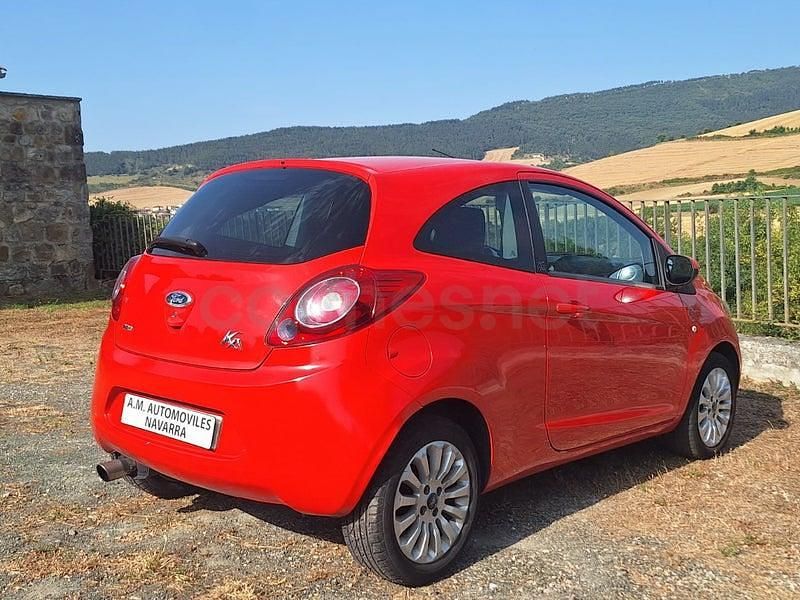 Usado Ford Ka Titanium 75 CV (55 kW) 2009 Rojo Utilitario