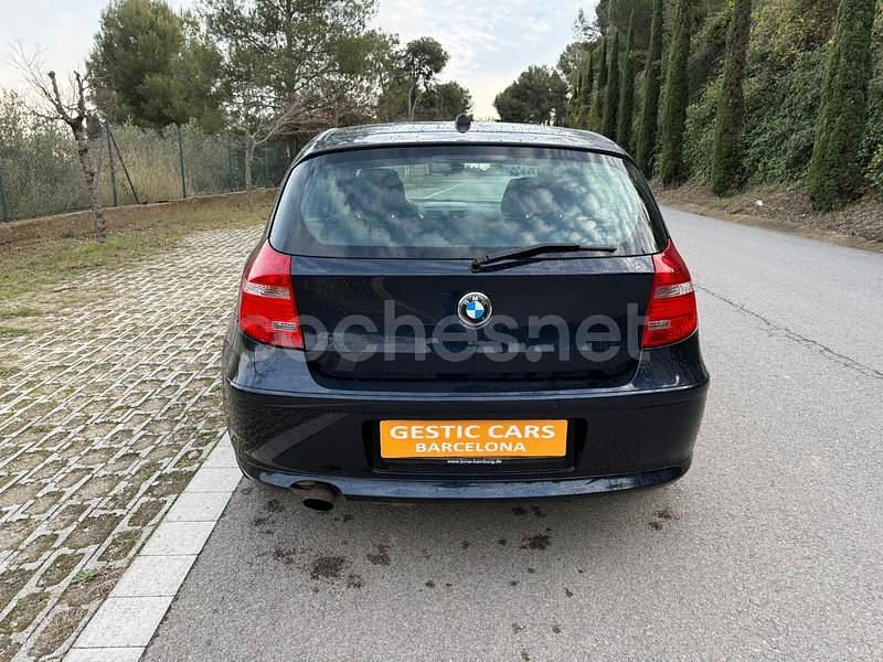 Usado BMW 116 122 CV (89 kW) 2008 Azul Utilitario