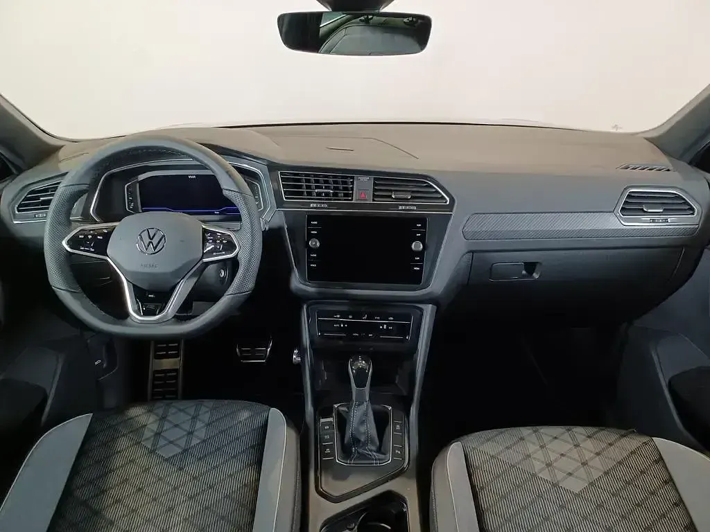 Usado VW Tiguan R-line 150 CV (110 kW) 2021 Negro SUV