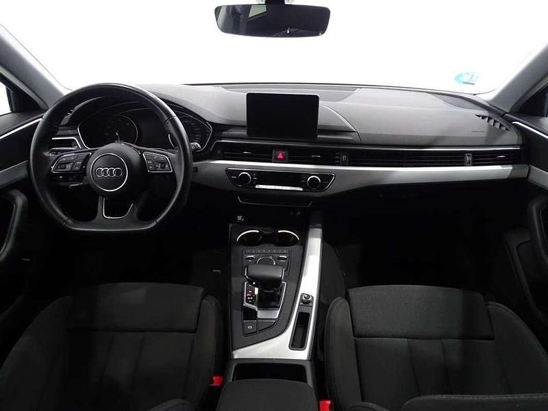 Usado Audi A4 S-Line 170 CV (125 kW) 2020 Gris Familiar