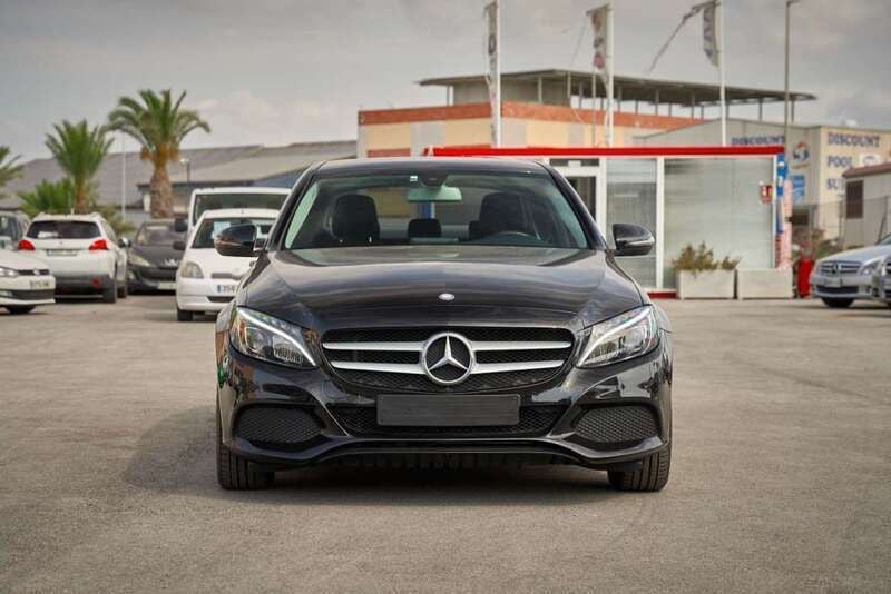 Usado Mercedes C180 116 CV (85 kW) 2016 Negro Berlina