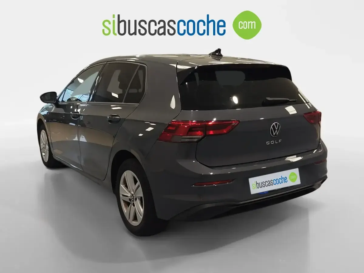 Usado VW Golf VIII 115 CV (84 kW) 2025 Gris/plata