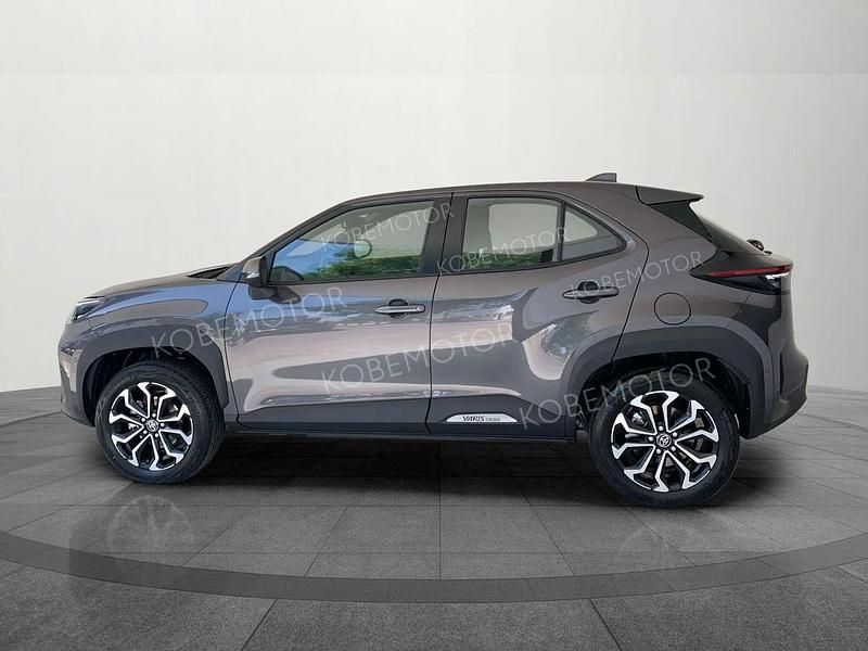 Nuevo Toyota Yaris Hybrid Active 130 CV (95 kW) 2025 Gris