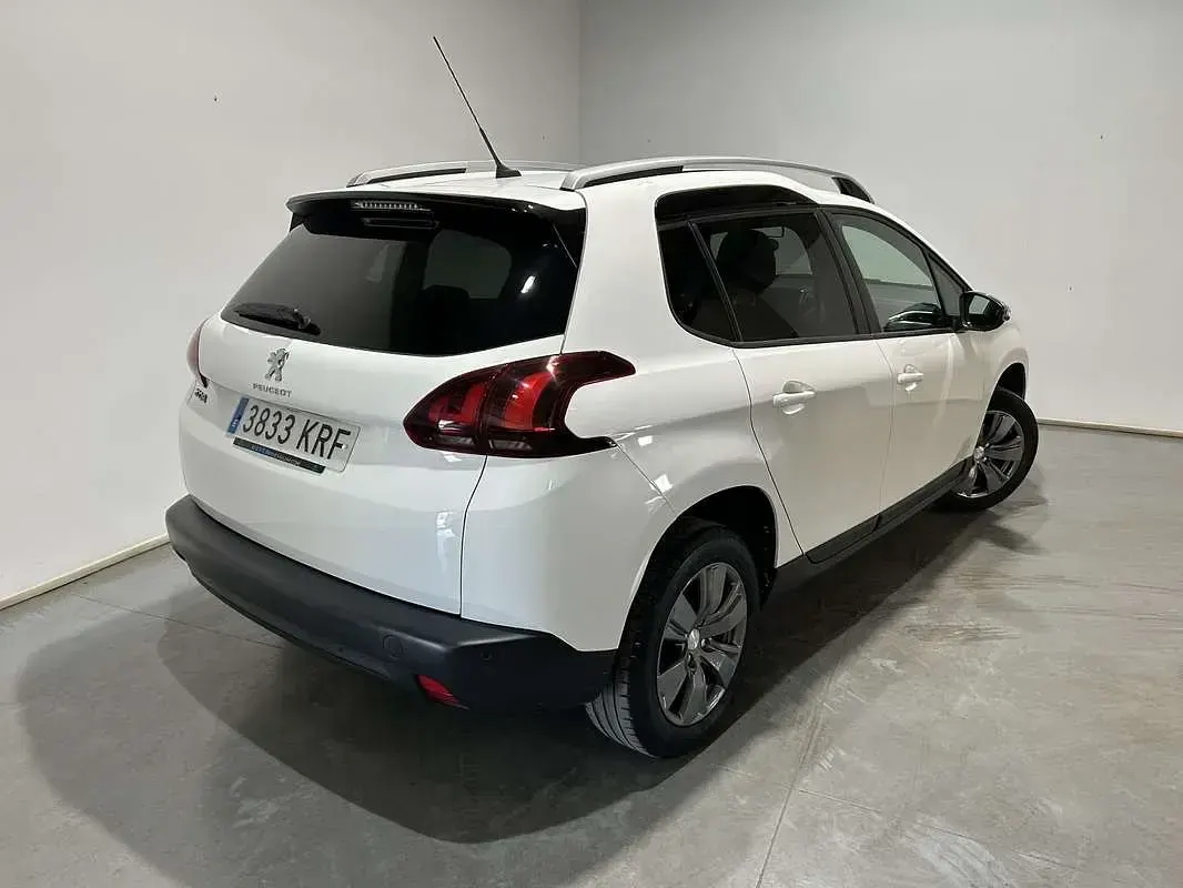 Usado Peugeot 2008 Style 82 CV (60 kW) 2018 Blanco SUV