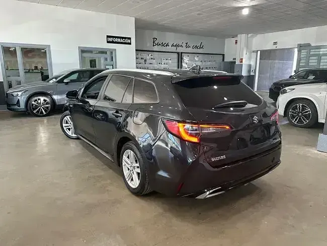 Usado Suzuki Swace 140 CV (102 kW) 2024 Negro Familiar