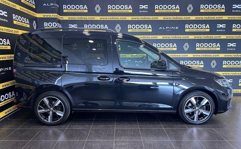 Usado VW Caddy Life 122 CV (89 kW) 2021 Negro Monovolumen