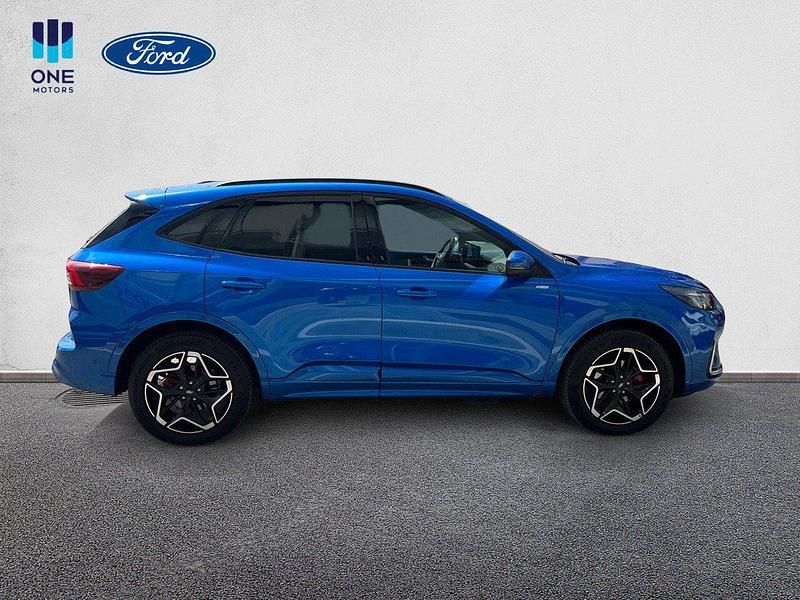 Usado Ford Kuga ST-Line X 243 CV (178 kW) 2024 Azul SUV
