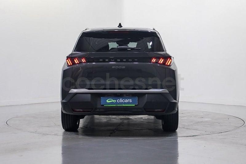 Usado Peugeot 5008 Allure 136 CV (100 kW) 2025 Gris / plata SUV